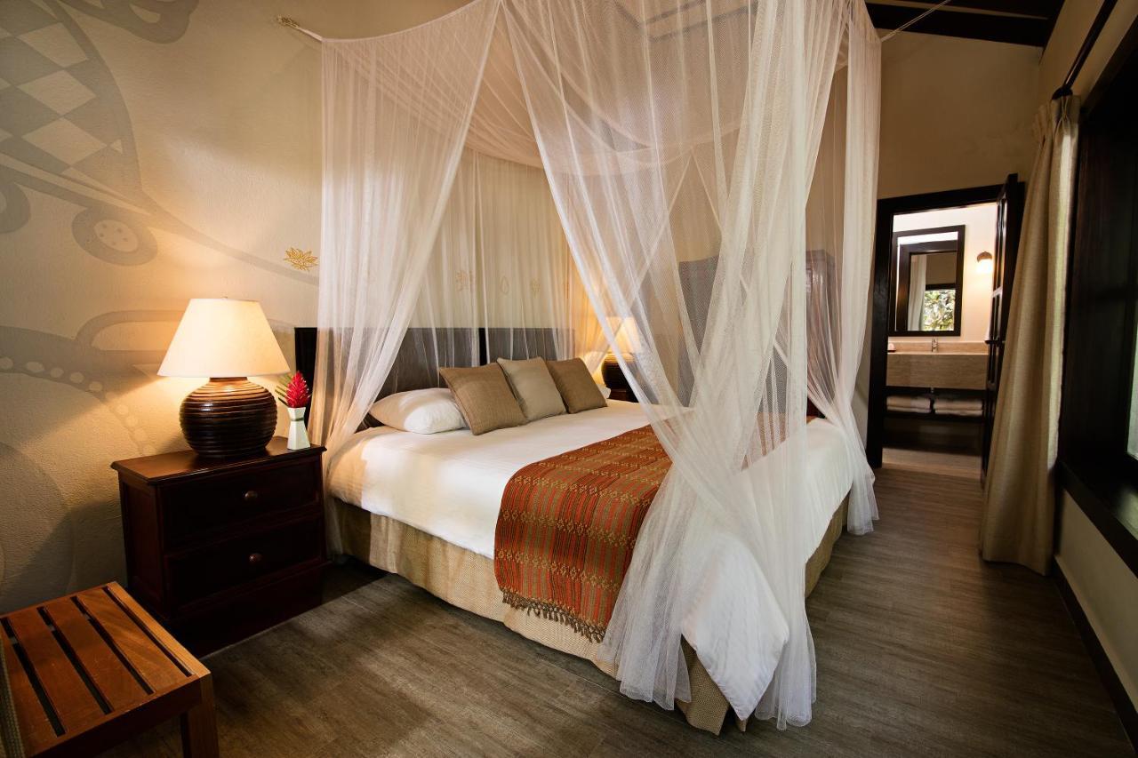 Hotel Jungle Lodge Тикаль Экстерьер фото